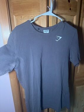 Gymshark Men's Charcoal Gray Crew Neck Tee with Logo